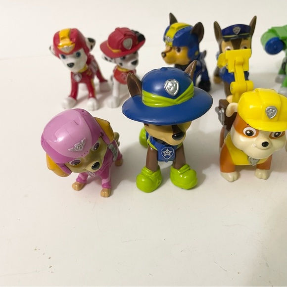 Lot of 11 Paw Patrol Figures Toys - Picture 3 of 13